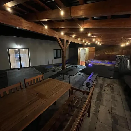 Feriehus Wellness Hluboka *